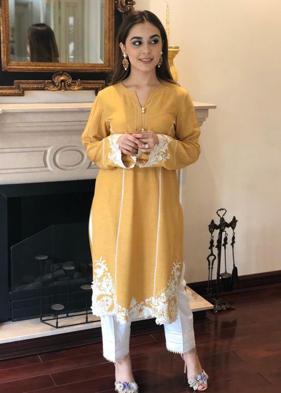 Latest 50 Kurti with Pants For Women (2022) - Tips and Beauty | Pakistani  dress design, Fashion, Indian outfits